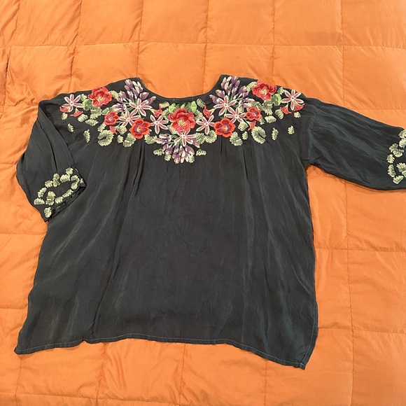 Johnny Was Black Floral Embroidered Blouse - Picture 5 of 6